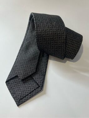 JOHN VARVATOS Silk Tie Formal Neck Tie ITALY Gray Geometric